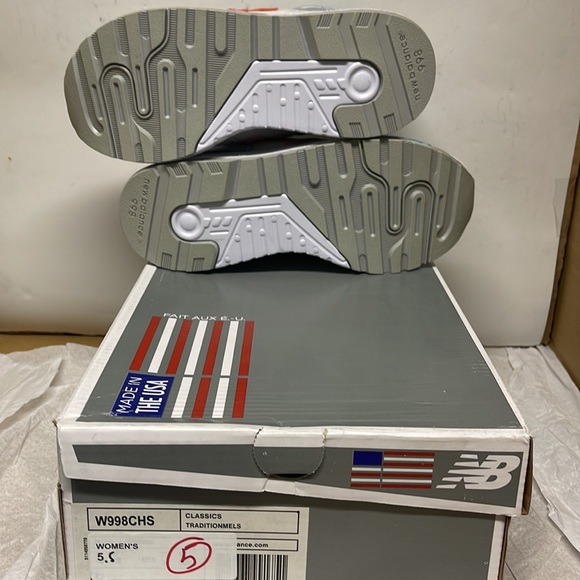 BNIB New Balance 998 Woman's Gray/Green size 5.5 (5) - Picture 6 of 6